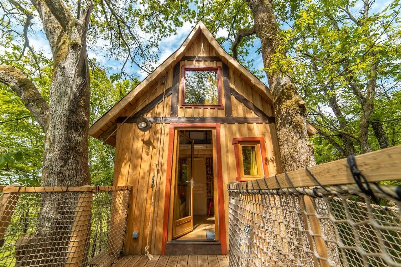 Lodge Cabanes dans les arbres avec spa Lot et Dordogne Lamothe-Fenelon